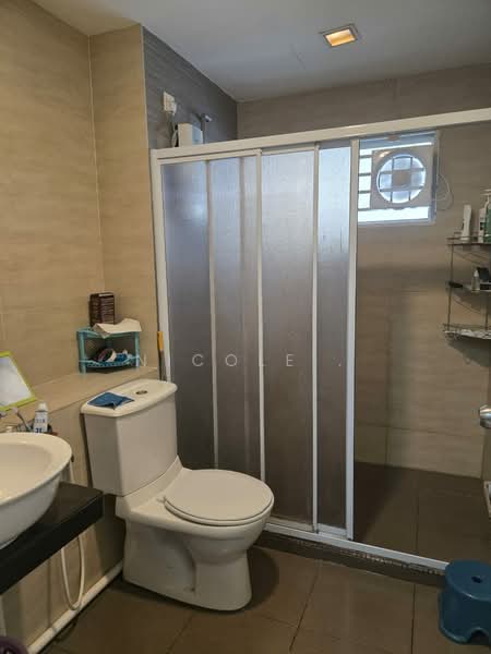 2.5-storey Terraced House for Sale in Taman Fadason (Kepong) - Nicole . - Bathroom - PropertyGuru.com.my