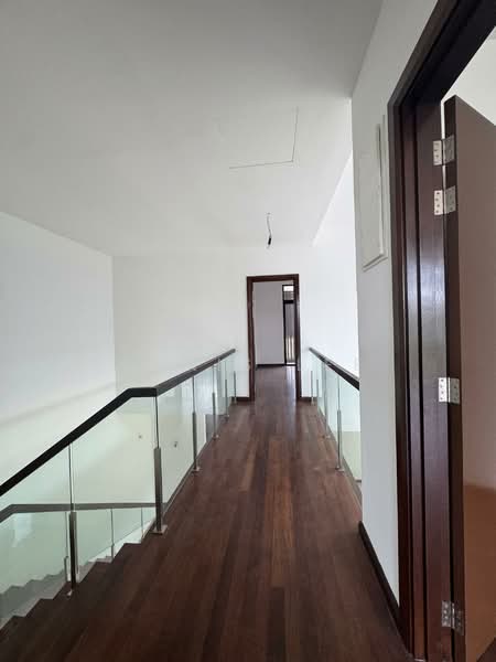 Semi-Detached House for Sale in Telok Panglima Garang (Selangor) - Chris Lee - Corridor - PropertyGuru.com.my
