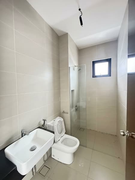 Semi-Detached House for Sale in Telok Panglima Garang (Selangor) - Chris Lee - Bathroom - PropertyGuru.com.my
