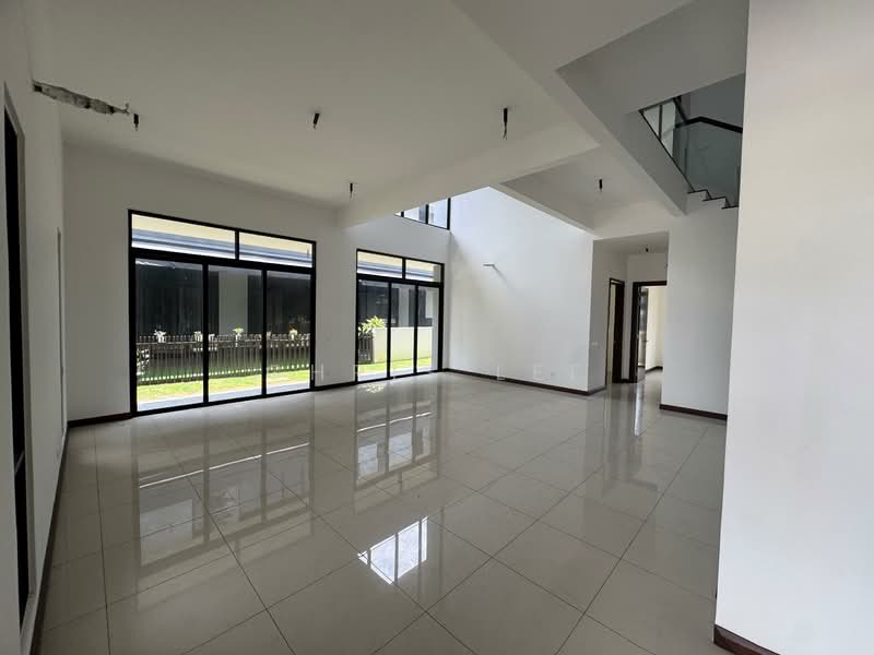 Semi-Detached House for Sale in Telok Panglima Garang (Selangor) - Chris Lee - Living Room - PropertyGuru.com.my