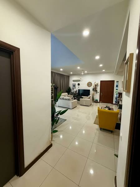 Rumah Berkembar untuk Dijual di Eco Sanctuary (Telok Panglima Garang) - Chris Lee - Living Room - PropertyGuru.com.my