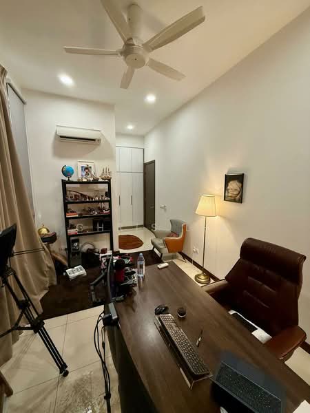 Rumah Berkembar untuk Dijual di Eco Sanctuary (Telok Panglima Garang) - Chris Lee - Study - PropertyGuru.com.my