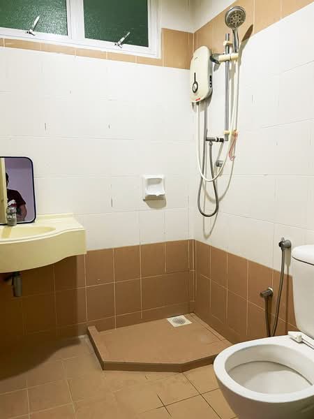 D'Piazza untuk Untuk Disewa - RM 1,800 /bulan, Mac 2026 - Bathroom - PropertyGuru.com.my