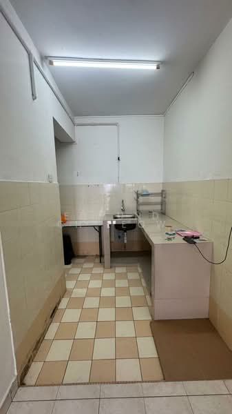 Apartment for Rent at Lakeview Apartments - Edmund CH Leow - Kitchen - PropertyGuru.com.my