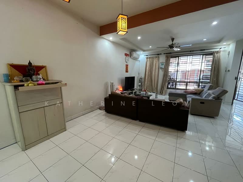 Perling 22x75 Terrace House untuk Untuk Dijual - RM 1,000,000, Mac 2026 - Living Room - PropertyGuru.com.my
