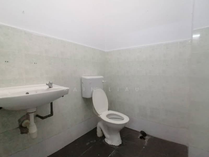 2-storey Terraced House for Sale in Taman Sentosa (Klang) - Rain Liau - Bathroom - PropertyGuru.com.my