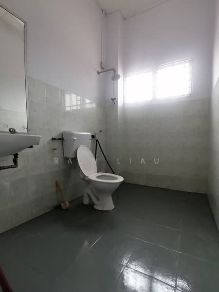2-storey Terraced House for Sale in Taman Sentosa (Klang) - Rain Liau - Bathroom - PropertyGuru.com.my