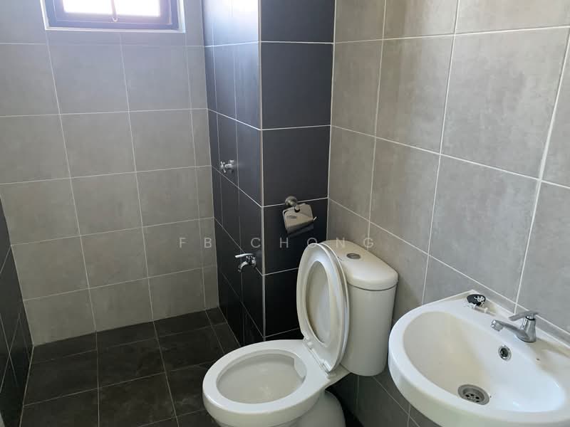 Apartment for Sale at JRK Senesta - FB Chong - Bathroom - PropertyGuru.com.my