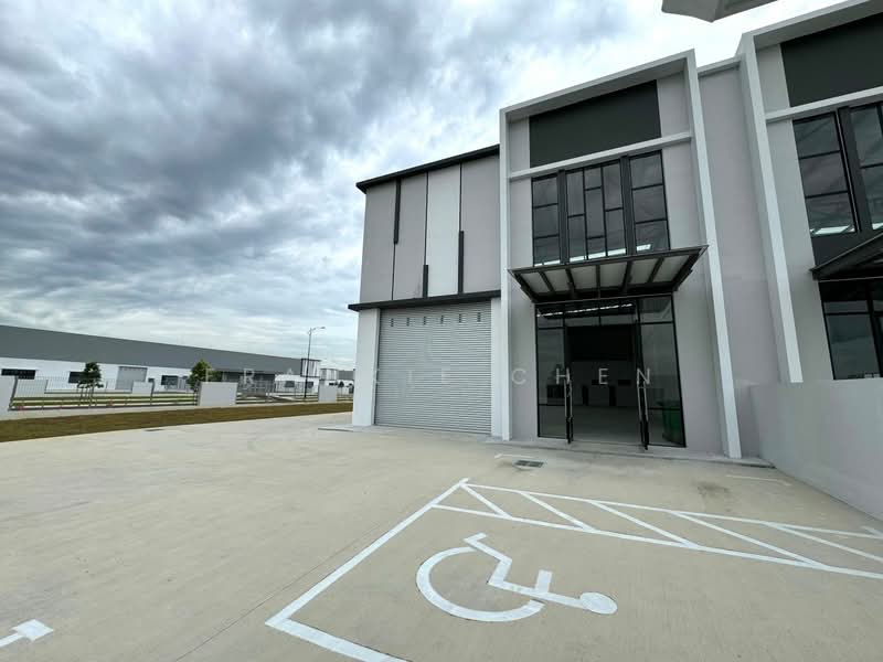 Eco Business Park 1 @ Phase 3 untuk Untuk Disewa - RM 12,000 /bulan, Mac 2026 - Exterior - PropertyGuru.com.my