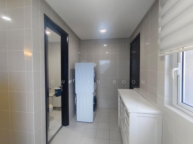 Condominium for Rent at Quayside Seafront Resort Condominiums - Low Han Boon - Bathroom - PropertyGuru.com.my