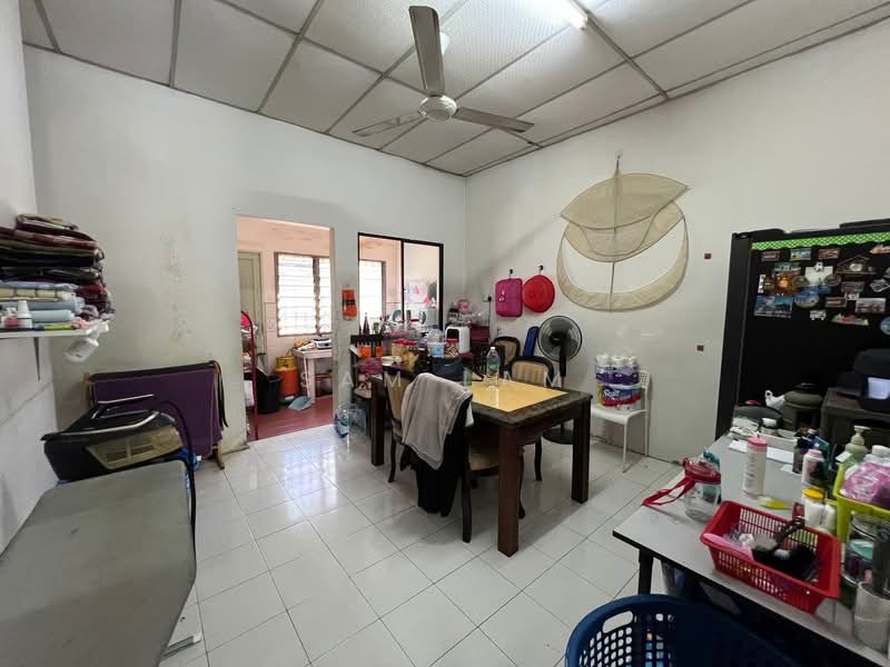 Semi-Detached House for Sale in Simpang Pulai (Perak) - Sam Lam - Living Room - PropertyGuru.com.my