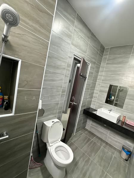 Cluster House for Sale in Ulu Tiram (Johor) - Larissa Sim - Bathroom - PropertyGuru.com.my