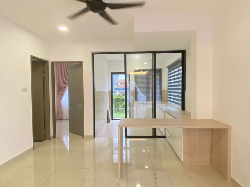 2-storey Terraced House for Sale in Semenyih (Selangor) - Chloe Wong - Living Room - PropertyGuru.com.my