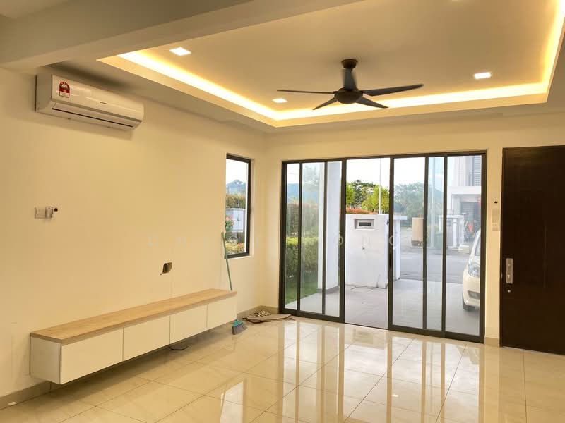 2-storey Terraced House for Sale in Semenyih (Selangor) - Chloe Wong - Living Room - PropertyGuru.com.my