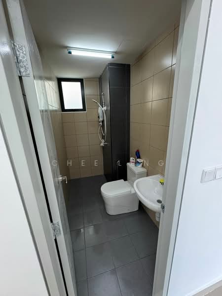Bayu Residensi untuk Untuk Disewa - RM 1,399 /bulan, Mac 2026 - Bathroom - PropertyGuru.com.my