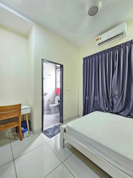 Glenmarie Johor Phase 1D-2A untuk Untuk Disewa - RM 4,500 /bulan, Mac 2026 - Bedroom - PropertyGuru.com.my