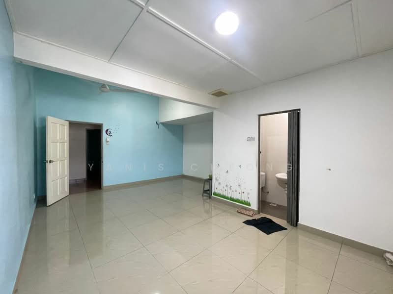 2-storey Terraced House for Sale in Bandar Menjalara (Kuala Lumpur) - Yanis Cheong - Living Room - PropertyGuru.com.my