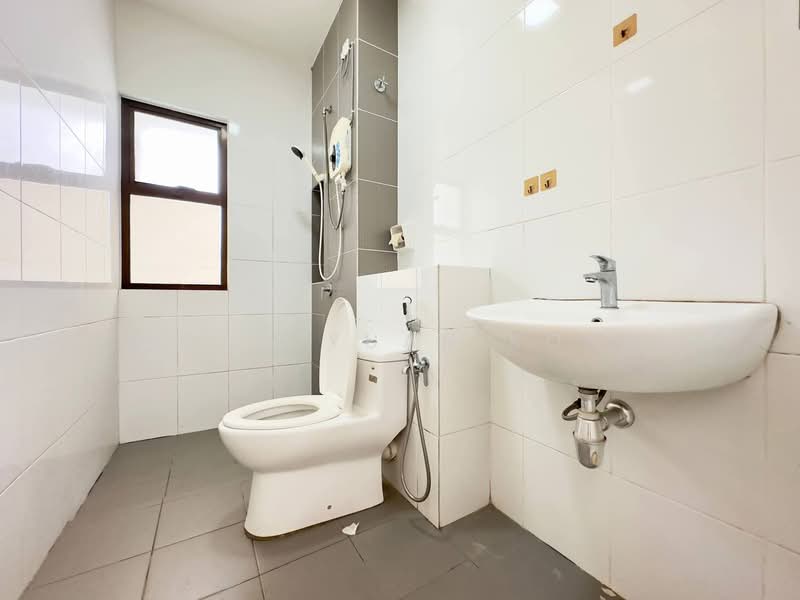 2-storey Terraced House for Sale in Seksyen U13 (Setia Alam) - Wong Yuan Kong - Bathroom - PropertyGuru.com.my