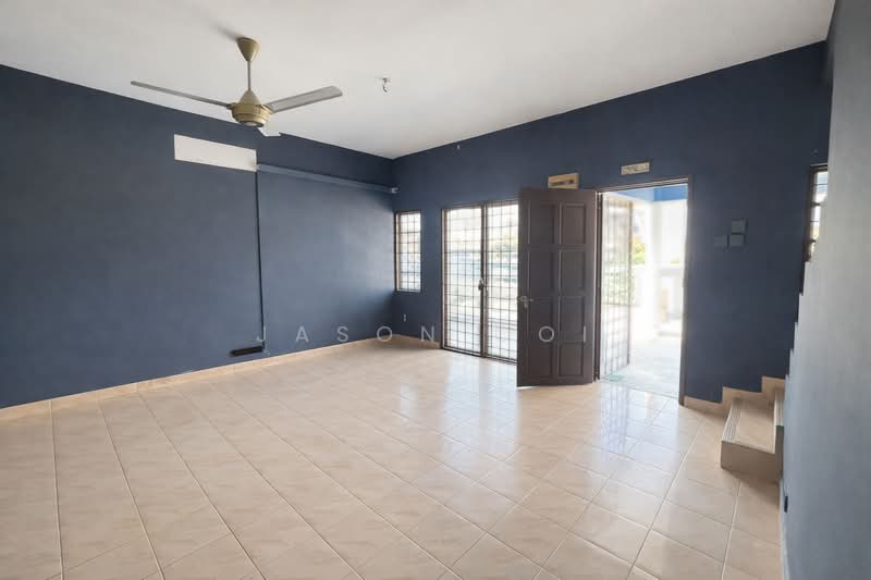 2-storey Terraced House for Sale in Usj 12 (Subang Jaya) - Jason Ooi - Living Room - PropertyGuru.com.my