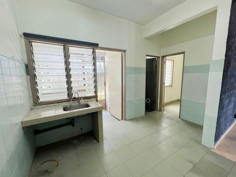 2-storey Terraced House for Sale in Usj 12 (Subang Jaya) - Jason Ooi - Kitchen - PropertyGuru.com.my