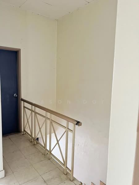 2-storey Terraced House for Sale in Usj 12 (Subang Jaya) - Jason Ooi - Corridor - PropertyGuru.com.my