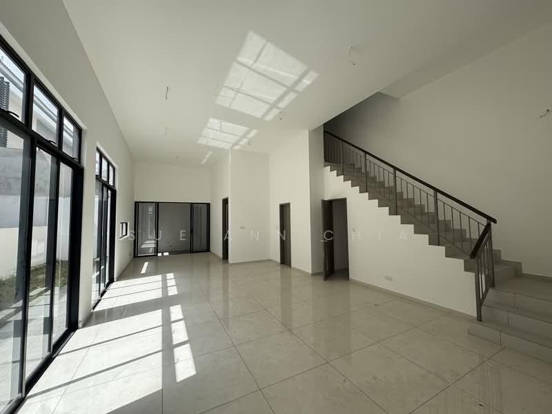 Cluster House for Sale in Taman Mount Austin (Tebrau) - Sue Ann Chia - Living Room - PropertyGuru.com.my