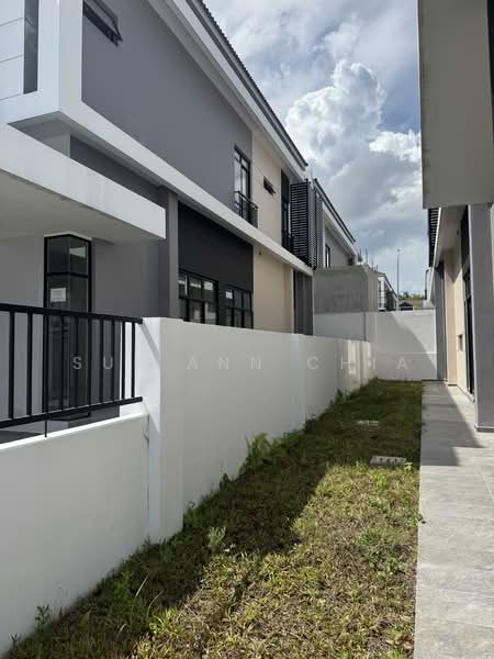 Cluster House for Sale in Taman Mount Austin (Tebrau) - Sue Ann Chia - Exterior - PropertyGuru.com.my