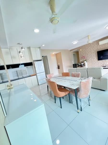 LaCosta @ Sunway South Quay untuk Untuk Disewa - RM 4,400 /bulan, Mac 2026 - Dining Room - PropertyGuru.com.my