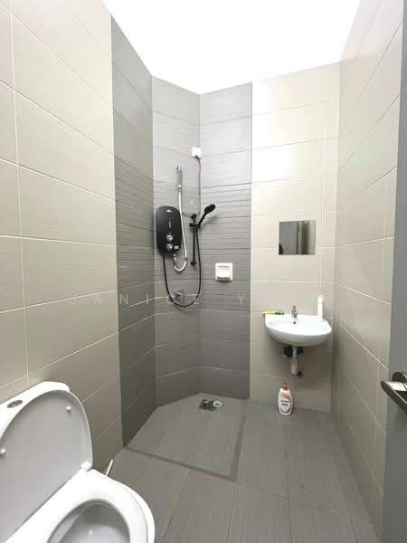 Elata Vita @ Setia Tropika untuk Untuk Dijual - RM 760,000, Apr 2026 - Bathroom - PropertyGuru.com.my
