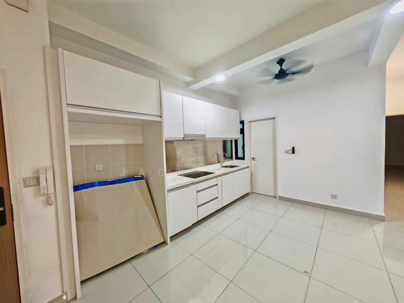 Meridin Suites @ The Meridin untuk Untuk Disewa - RM 2,200 /bulan, Mac 2026 - Kitchen - PropertyGuru.com.my