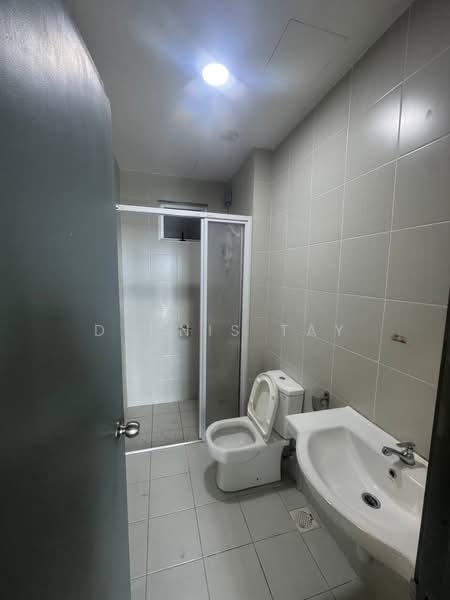 Meridin Bayvue Serviced Apartment untuk Untuk Disewa - RM 1,500 /bulan, Mac 2026 - Bathroom - PropertyGuru.com.my