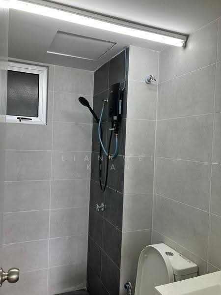 Kediaman Servis untuk Dijual di Residensi MH Platinum 2 - Lian Wei Kian - Bathroom - PropertyGuru.com.my
