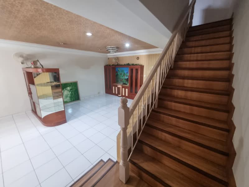 2-storey Terraced House for Sale in Bukit Rahman Putra (Sungai Buloh) - Ken Lai - Living Room - PropertyGuru.com.my