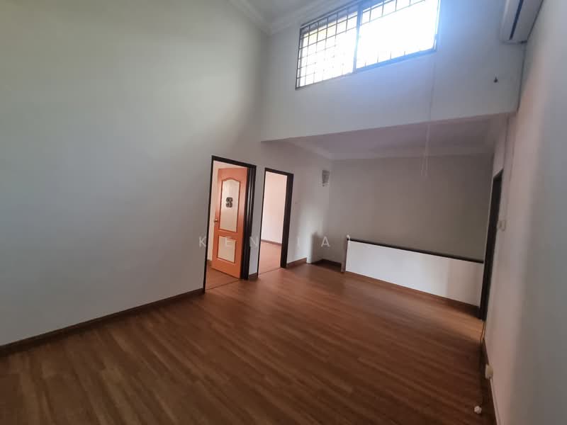 2-storey Terraced House for Sale in Bukit Rahman Putra (Sungai Buloh) - Ken Lai - Living Room - PropertyGuru.com.my