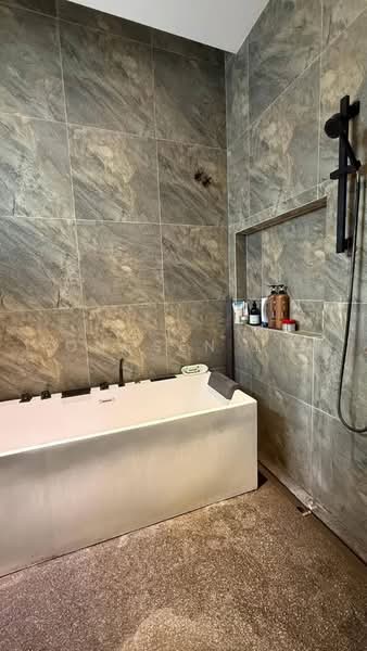 Rumah Teres 3-Tingkat untuk Dijual di Bandar Botanic (Klang) - Yongsen Lim - Bathroom - PropertyGuru.com.my