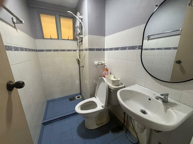 Apartment for Rent at D' Kiara Apartment - Ann . - Bathroom - PropertyGuru.com.my