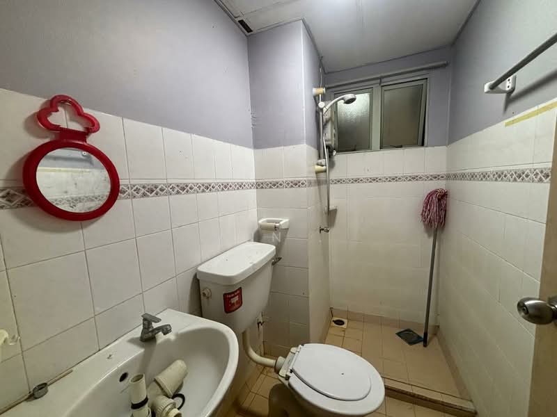 Apartment for Rent at D' Kiara Apartment - Ann . - Bathroom - PropertyGuru.com.my