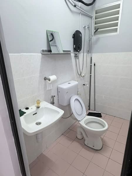 1-storey Terraced House for Rent in Taman Sri Putri (Kulai) - Jocelyn Lee - Bathroom - PropertyGuru.com.my