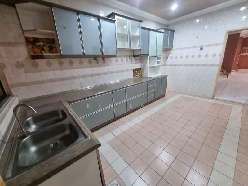 2-storey Terraced House for Sale in Bukit Rahman Putra (Sungai Buloh) - Ken Lai - Kitchen - PropertyGuru.com.my