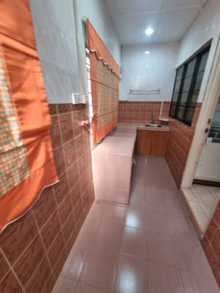 2-storey Terraced House for Sale in Bukit Rahman Putra (Sungai Buloh) - Ken Lai - Kitchen - PropertyGuru.com.my