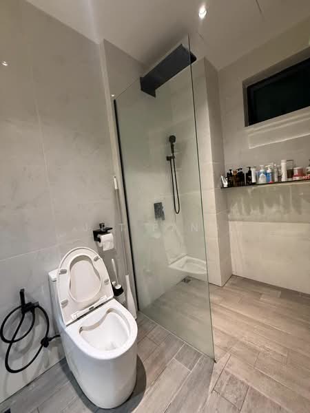 Service Residence for Sale at Green Haven - Jet Pang - Bathroom - PropertyGuru.com.my