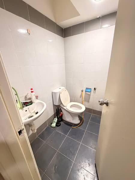Townhouse for Sale in George Town (Penang) - Fariq Khairil - Bathroom - PropertyGuru.com.my
