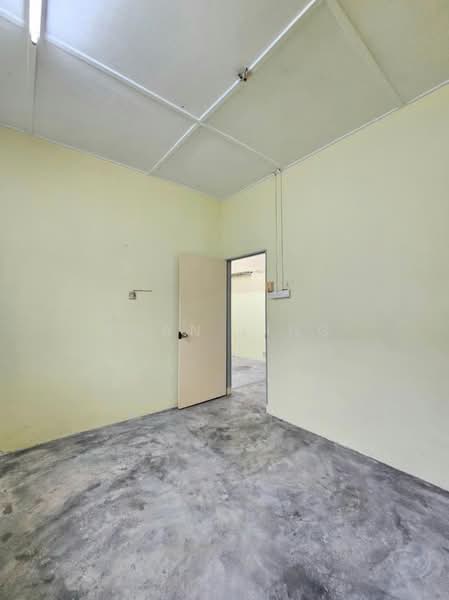 1-storey Terraced House for Sale in Taman Johor Jaya (Johor Bahru) - Tuan Ling - Interior - PropertyGuru.com.my