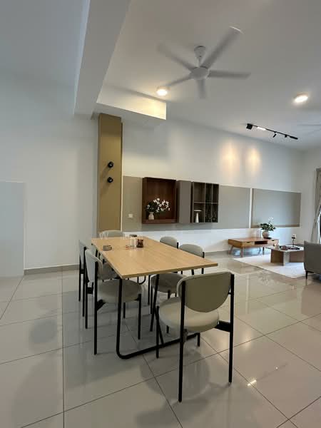 Robin @ Rimbayu untuk Untuk Disewa - RM 2,600 /bulan, Mac 2026 - Living Room - PropertyGuru.com.my