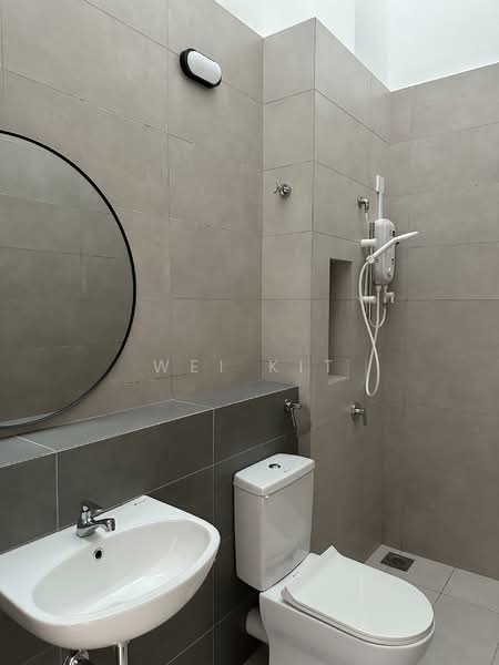 Robin @ Rimbayu untuk Untuk Disewa - RM 2,600 /bulan, Mac 2026 - Bathroom - PropertyGuru.com.my