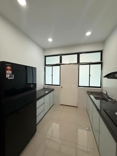 Terraced House for Sale in Kota Masai (Pasir Gudang) - Ray Tung - Kitchen - PropertyGuru.com.my