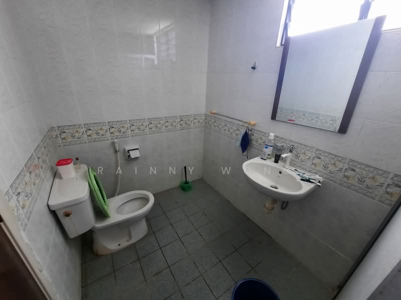 Parkview Towers untuk Untuk Disewa - RM 1,600 /bulan, Mac 2026 - Bathroom - PropertyGuru.com.my