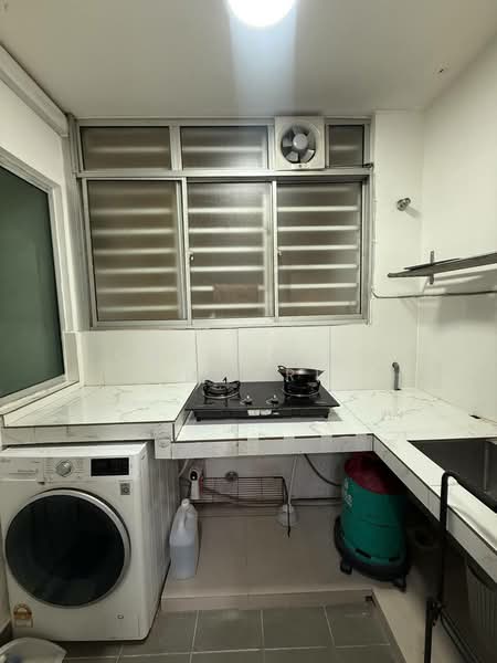 Service Residence for Rent at Savanna Executive Suite @ Southville City - Catherine Edward - Kitchen - PropertyGuru.com.my