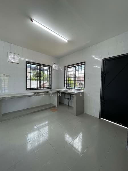 Taman Sri Sentosa Li untuk Untuk Dijual - RM 498,000, Mac 2026 - Kitchen - PropertyGuru.com.my