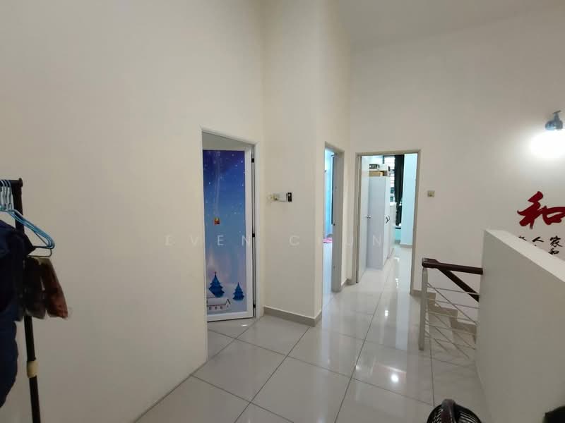 2-storey Terraced House for Sale in Taman Mount Austin (Tebrau) - Even Chun - Corridor - PropertyGuru.com.my
